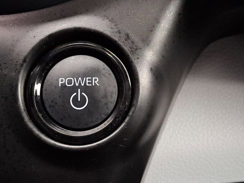 Certified 2025 Toyota Sienna XSE image 24