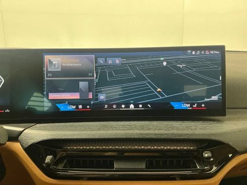 Certified 2025 BMW 330i Sedan w/ Convenience Package RWD image 10