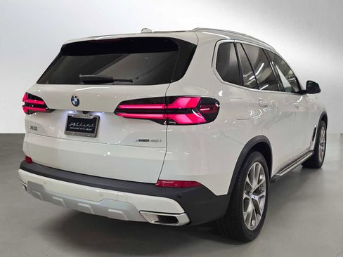 Used 2024 BMW X5 xDrive40i image 5