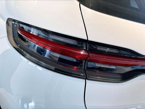 Used 2021 Porsche Macan S image 34