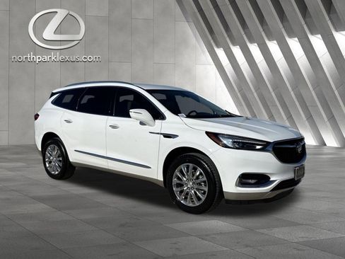 Used 2021 Buick Enclave Essence w/ Sound and Sites Package image 5