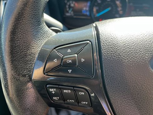 Used 2017 Ford Explorer XLT w/ Equipment Group 202A image 18