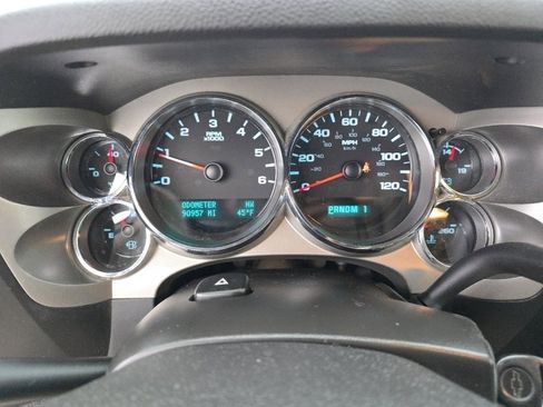 Used 2013 Chevrolet Silverado 2500 LT w/ Interior Plus Package image 28