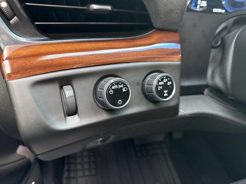 Used 2016 Cadillac Escalade Premium image 43
