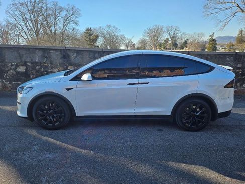 Used 2022 Tesla Model X image 7