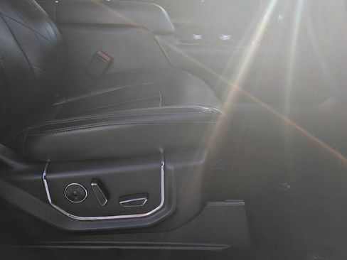 Used 2018 Ford Expedition Platinum AWD/4WD image 37
