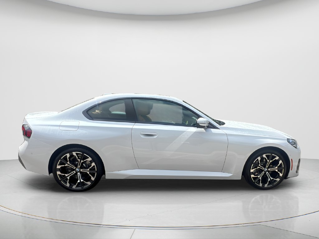 New 2026 BMW 230i xDrive Coupe w/ Convenience Package AWD/4WD image 4