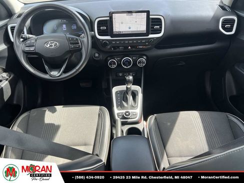 Used 2023 Hyundai Venue Limited FWD image 14