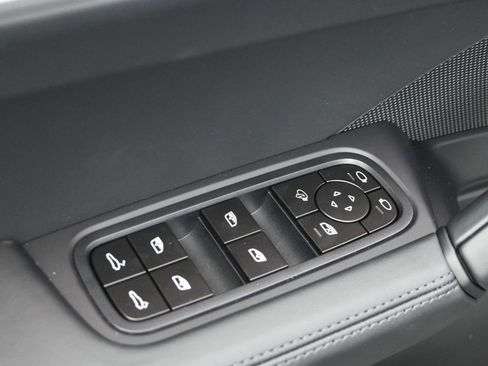 New 2026 Porsche Cayenne image 20