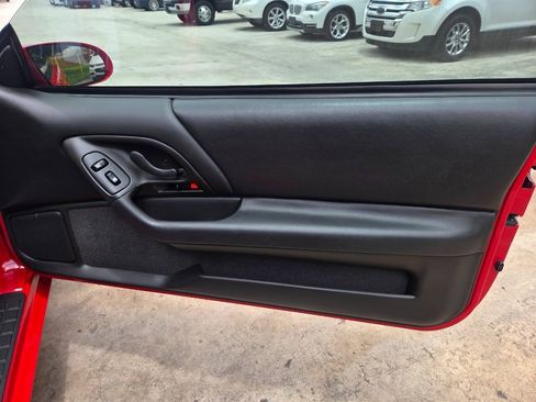 Used 2002 Chevrolet Camaro Z28 w/ SS Performance/Appearance Pkg RWD image 20