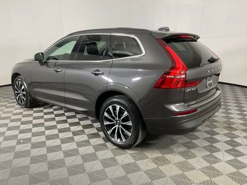Certified 2023 Volvo XC60 B5 Core w/ Climate Package image 4