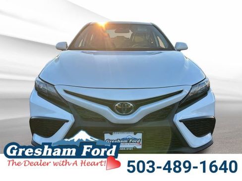 Used 2024 Toyota Camry SE image 10