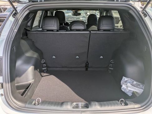 New 2026 Jeep Compass Latitude image 11