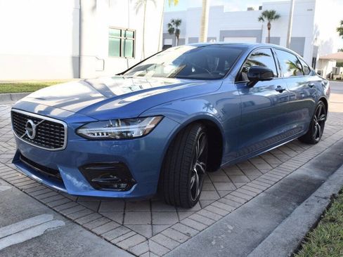 Used 2020 Volvo S90 T6 R-Design image 2