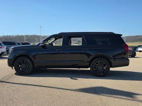 Used 2025 Ford Expedition Max Platinum w/ Stealth Appearance Package AWD/4WD image 5