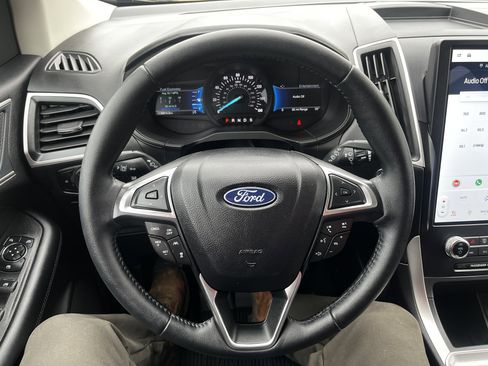 Used 2024 Ford Edge SEL w/ Convenience Package image 14