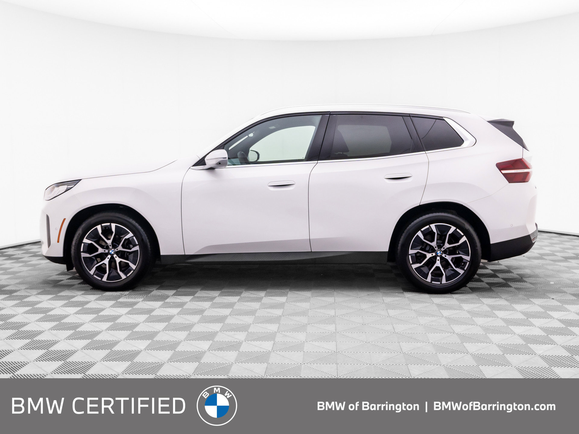 Certified 2025 BMW X3 xDrive30i AWD/4WD image 2