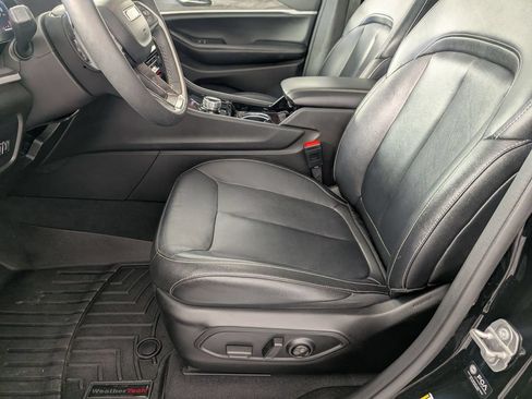 Used 2023 Jeep Grand Cherokee L Limited w/ Black Appearance Package RWD image 13