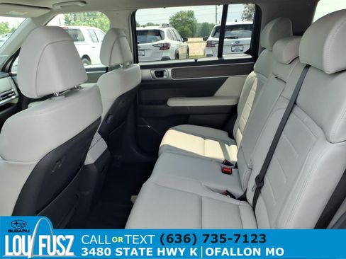 Used 2025 Hyundai Santa Fe Limited FWD image 27
