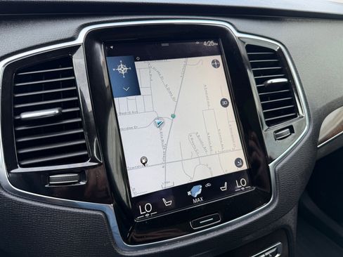 Used 2017 Volvo XC90 T6 Momentum w/ Vision Package image 16