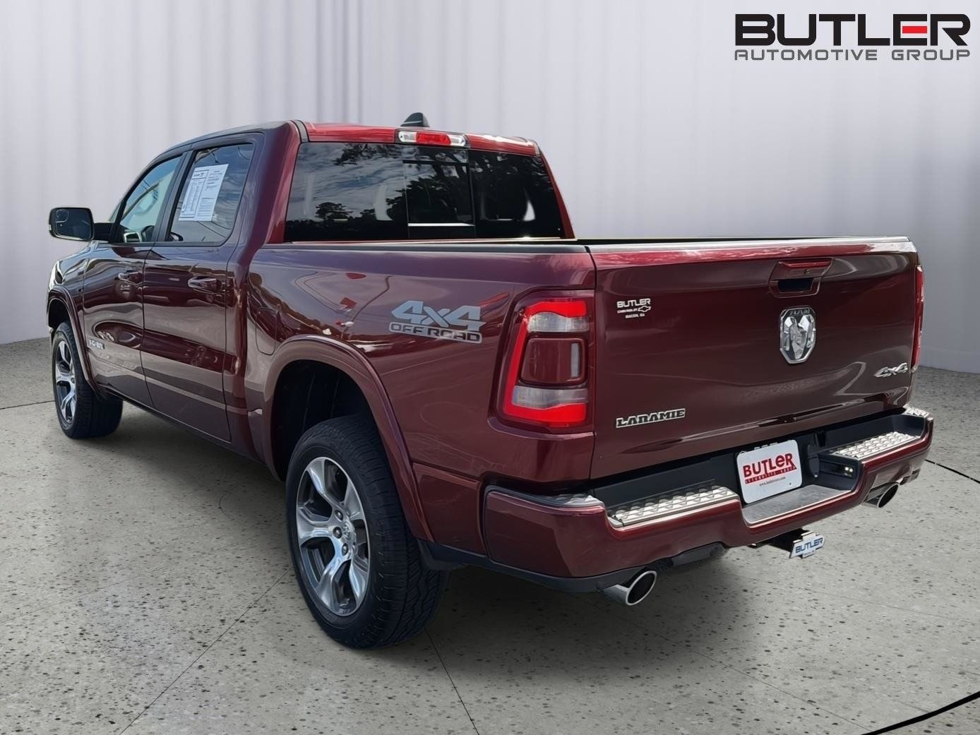 Used 2019 RAM 1500 Laramie w/ Sport Appearance Package AWD/4WD image 4