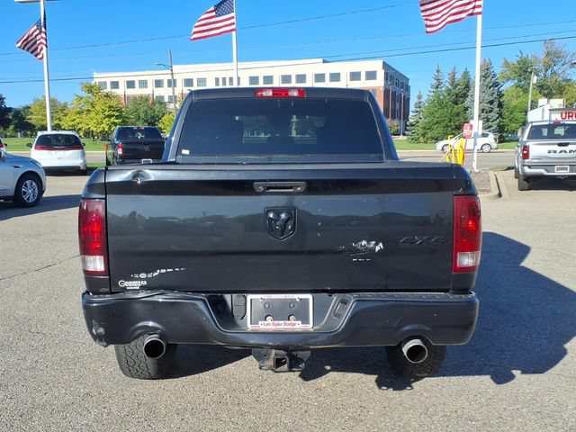 Used 2018 RAM 1500 Express w/ Black Ram 1500 Express Group AWD/4WD image 6