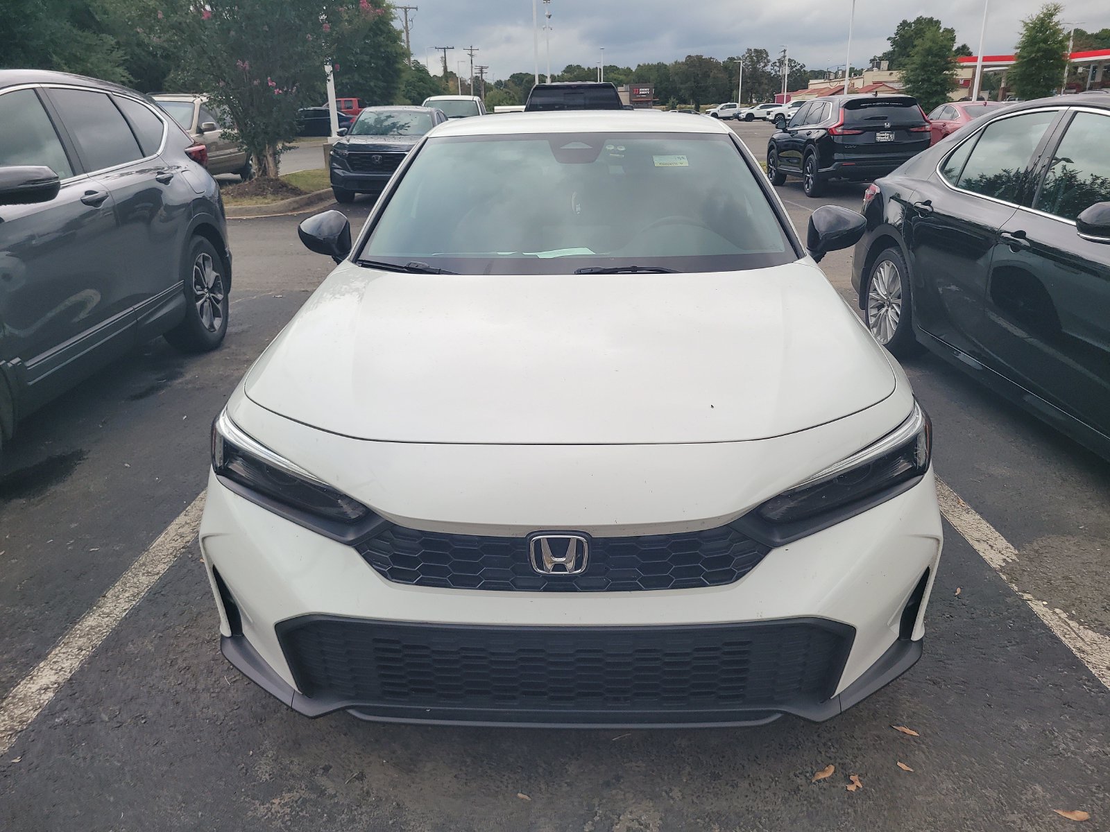 Used 2025 Honda Civic Sport image 2