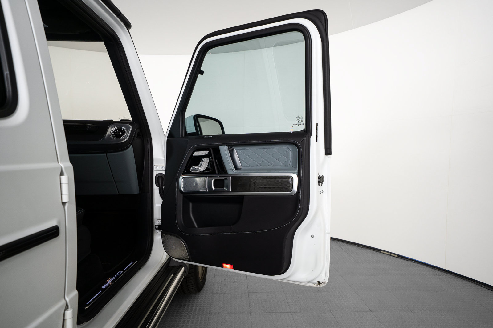 Used 2025 Mercedes-Benz G 63 AMG 4MATIC image 22