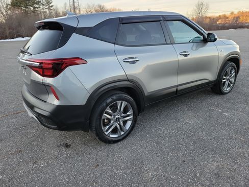 Used 2023 Kia Seltos LX image 5