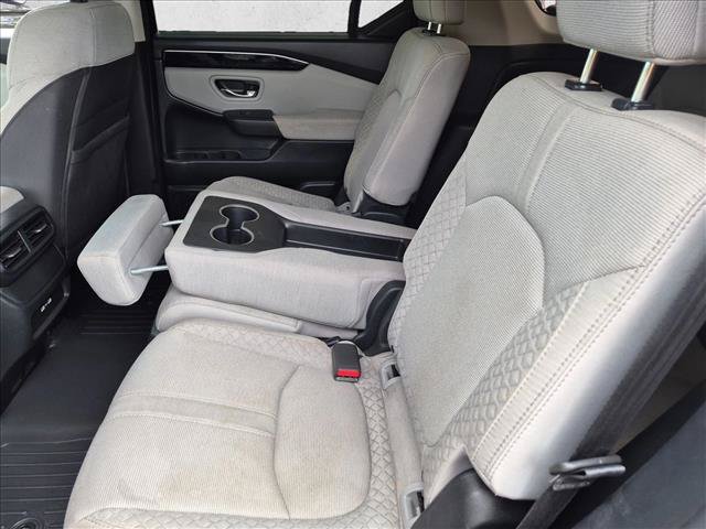 Used 2023 Honda Pilot LX image 25