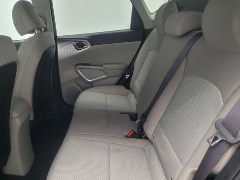 Used 2022 Kia Soul LX FWD image 18