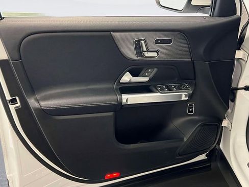 Certified 2020 Mercedes-Benz GLB 250 4MATIC image 15