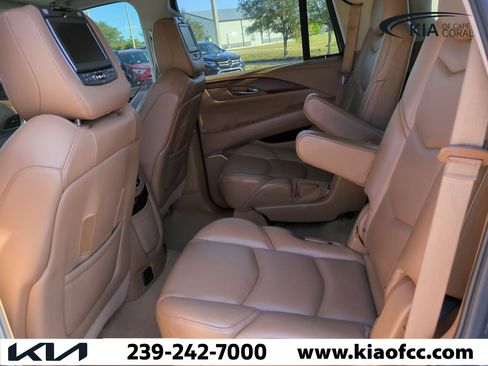 Used 2016 Cadillac Escalade Platinum image 14