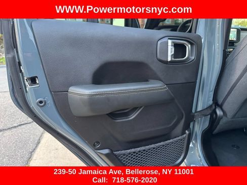 Used 2025 Jeep Wrangler Unlimited Sahara w/ Safety Group AWD/4WD image 26