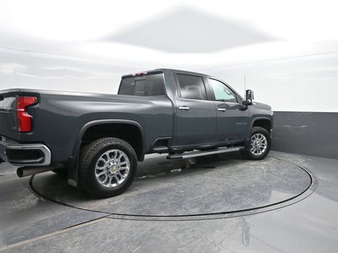 Used 2025 Chevrolet Silverado 2500 LTZ w/ LTZ Premium Package image 2