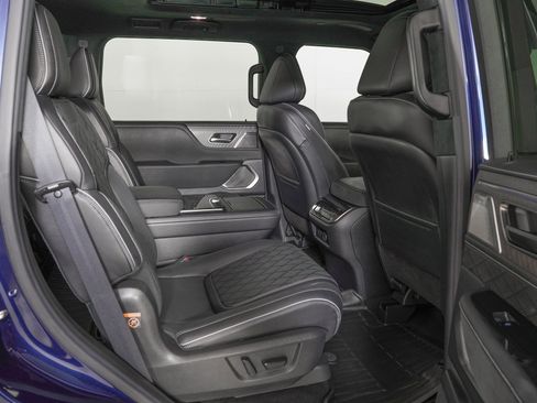 Used 2025 INFINITI QX80 Autograph image 10