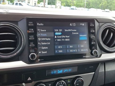 Used 2022 Toyota Tacoma SR5 AWD/4WD image 17