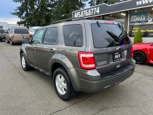 Used 2011 Ford Escape XLT image 8