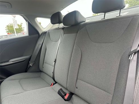 New 2025 Kia K4 LXS image 21