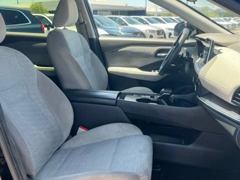 Used 2023 Nissan Rogue SV FWD image 32