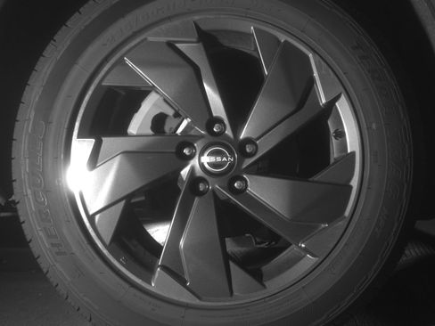 Used 2025 Nissan Rogue SV image 15