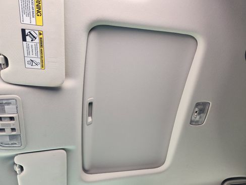 Used 2017 Honda HR-V EX image 25