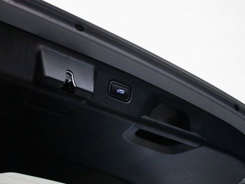 Used 2024 Hyundai Palisade SEL w/ Premium Package image 21