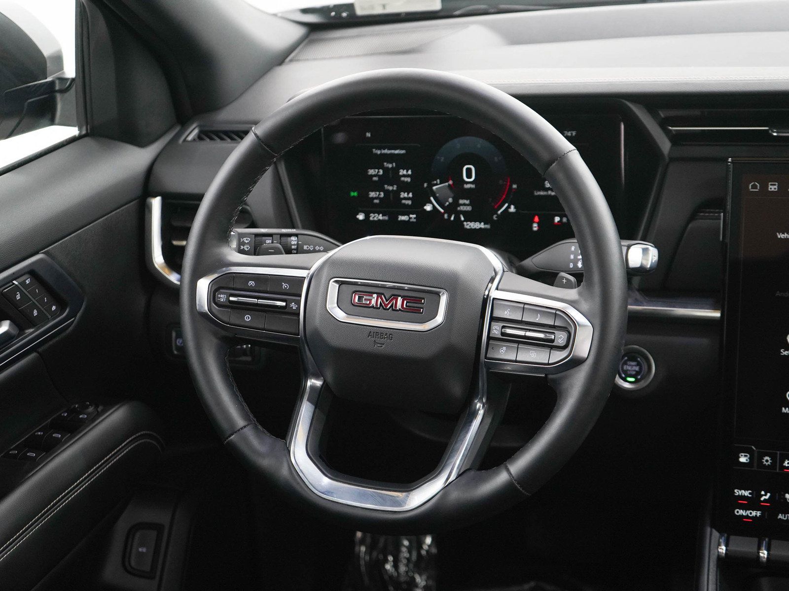 Used 2025 GMC Terrain Elevation w/ Elevation Premium Package AWD/4WD image 14