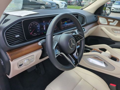 Certified 2024 Mercedes-Benz GLE 450e 4MATIC image 16