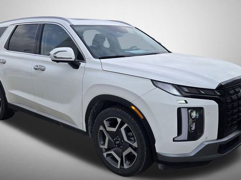 Used 2023 Hyundai Palisade SEL w/ Cargo Package image 2