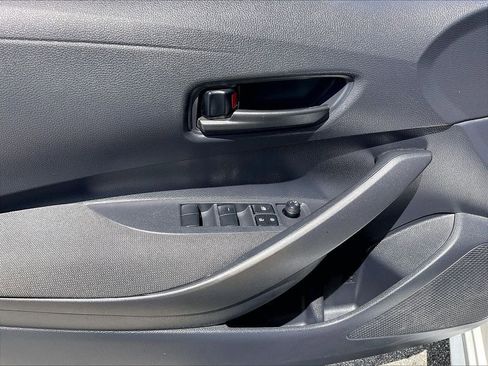 Used 2025 Toyota Corolla LE FWD image 35