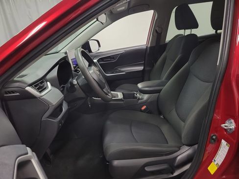 Used 2023 Toyota RAV4 LE FWD image 13