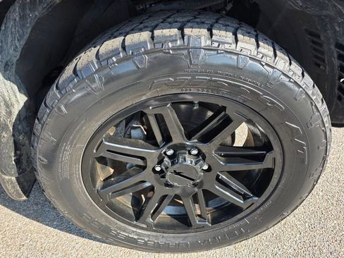 Used 2021 Toyota 4Runner SR5 Premium w/ Moonroof Package RWD image 9