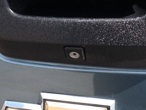 Used 2011 Chevrolet Avalanche LT RWD image 53